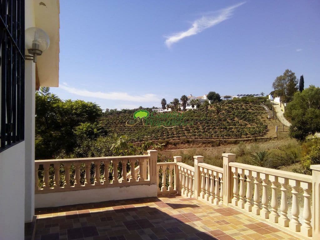 3 sovrum Finca/Hus på landet till salu i Benajarafe - 449 000 € (Ref: 9666126)