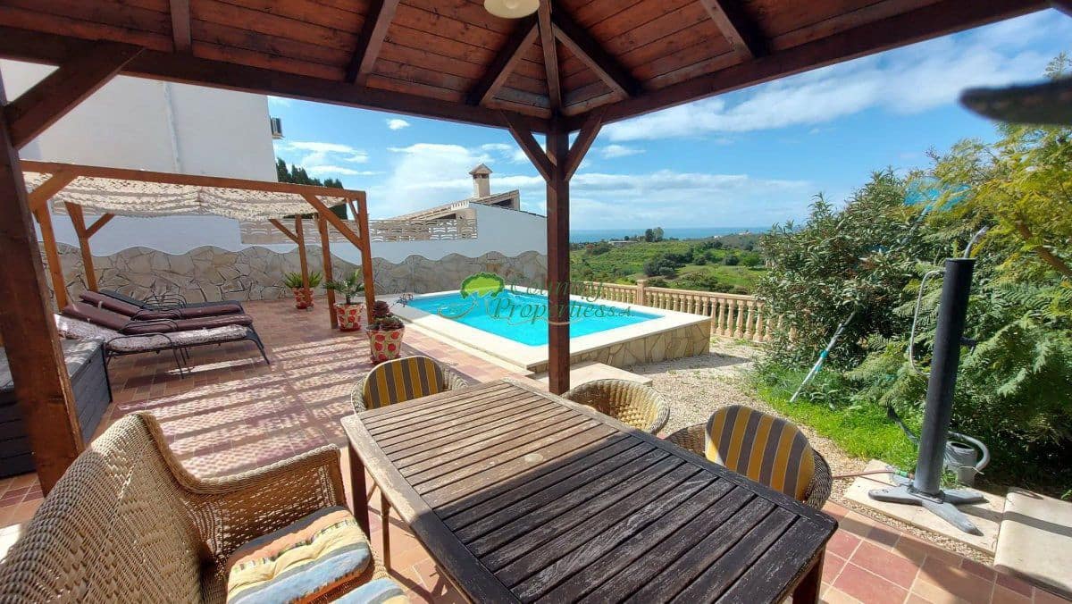 3 sovrum Finca/Hus på landet till salu i Benajarafe - 449 000 € (Ref: 9666126)