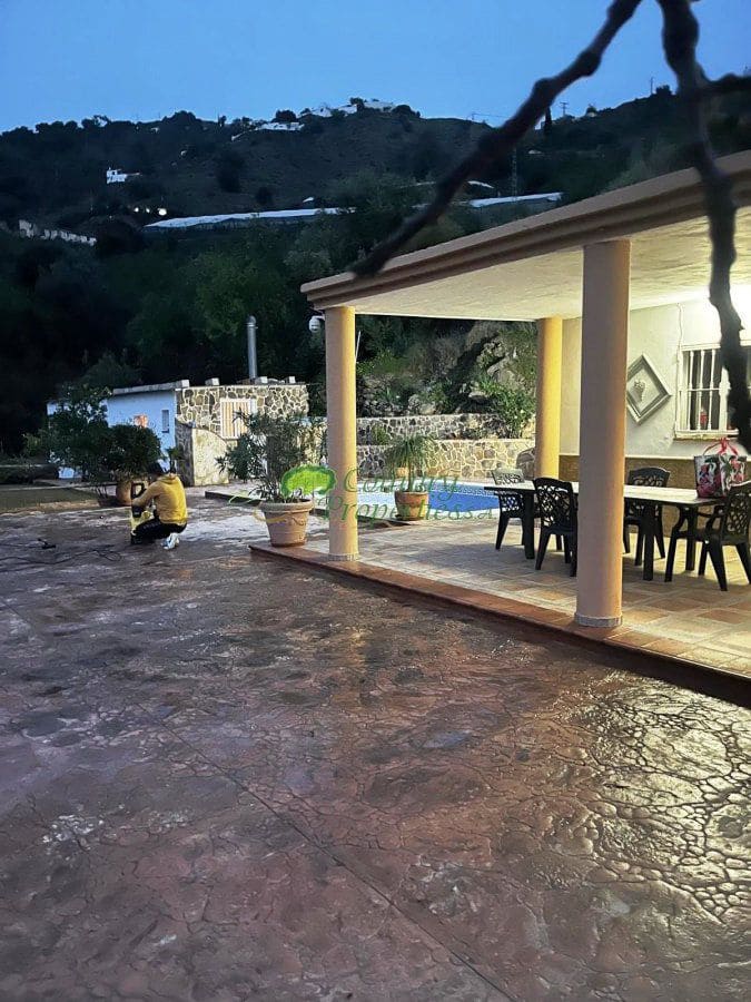 Finca/Casa Rural de 3 habitaciones en Algarrobo en alquiler - 1.500 € (Ref: 9676984)