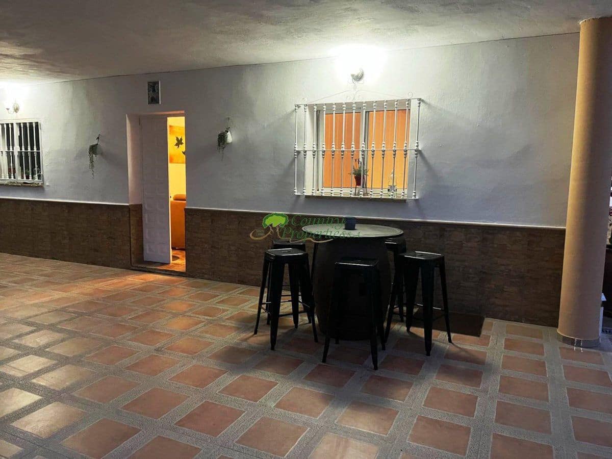 Finca/Casa Rural de 3 habitaciones en Algarrobo en alquiler - 1.500 € (Ref: 9676984)