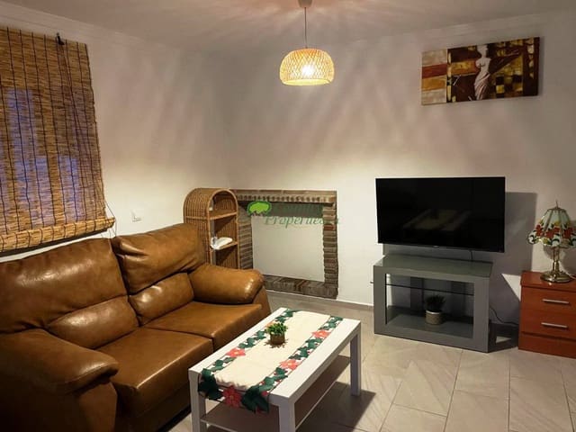 Finca/Casa Rural de 3 habitaciones en Algarrobo en alquiler - 1.500 € (Ref: 9676984)