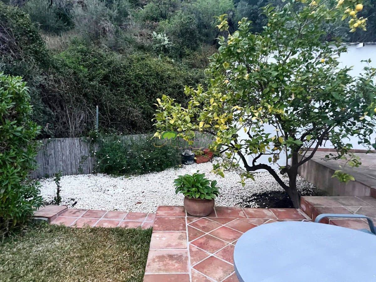 Finca/Casa Rural de 3 habitaciones en Algarrobo en alquiler - 1.500 € (Ref: 9676984)