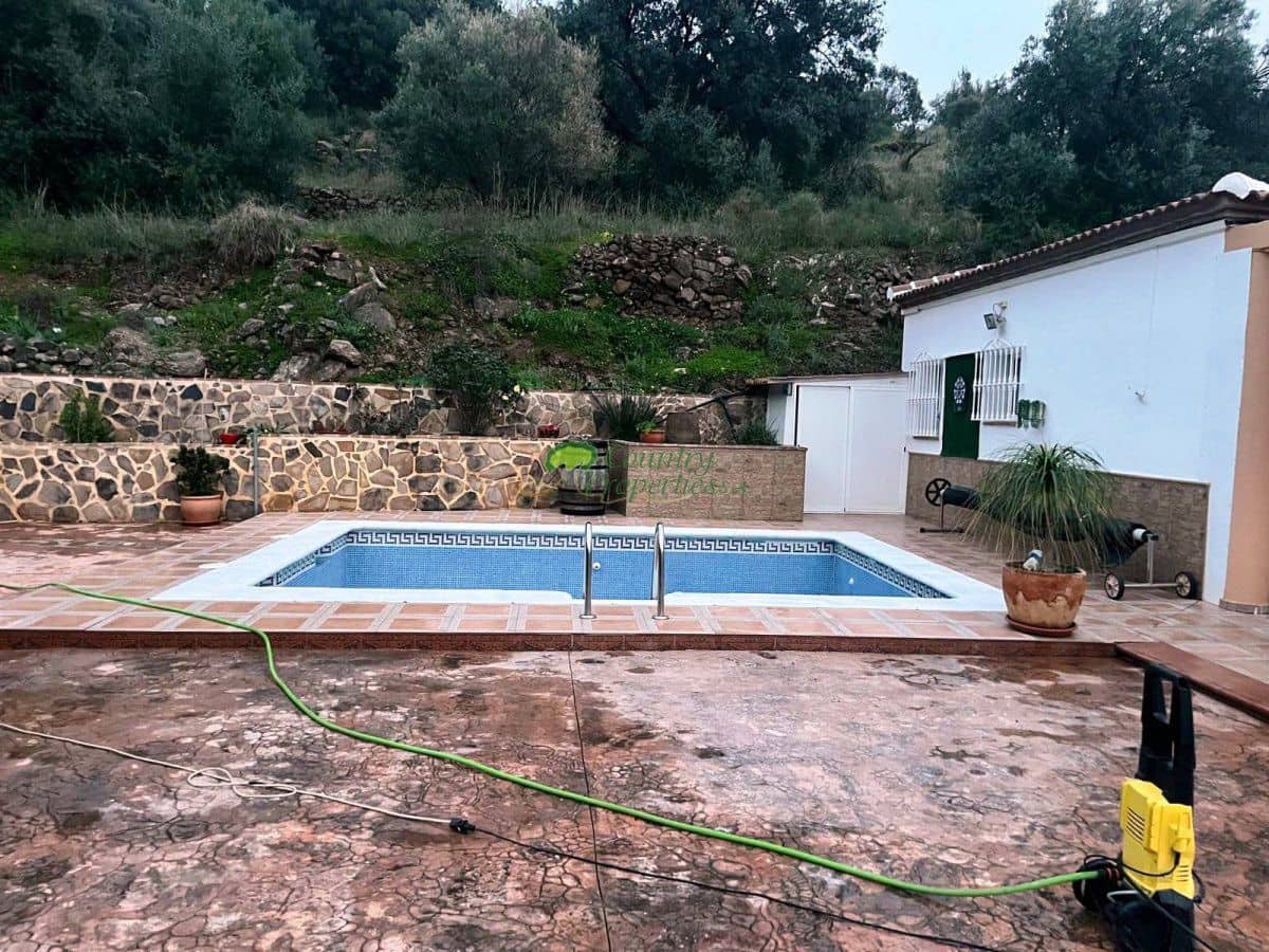 Finca/Casa Rural de 3 habitaciones en Algarrobo en alquiler - 1.500 € (Ref: 9676984)