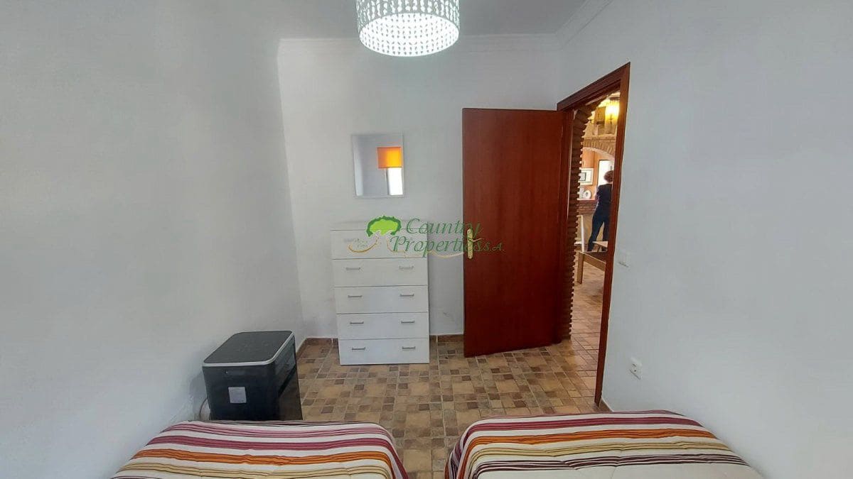 Finca/Casa Rural de 3 habitaciones en Algarrobo en alquiler con piscina garaje - 1.500 € (Ref: 9676984)