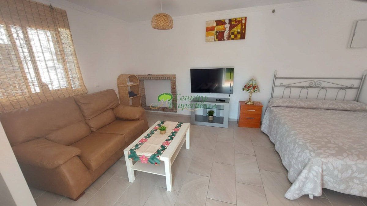 Finca/Casa Rural de 3 habitaciones en Algarrobo en alquiler con piscina garaje - 1.500 € (Ref: 9676984)