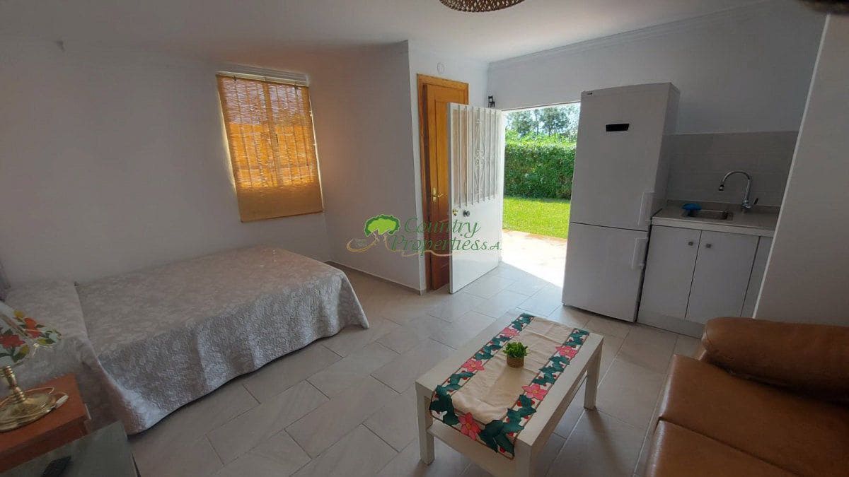 Finca/Casa Rural de 3 habitaciones en Algarrobo en alquiler con piscina garaje - 1.500 € (Ref: 9676984)