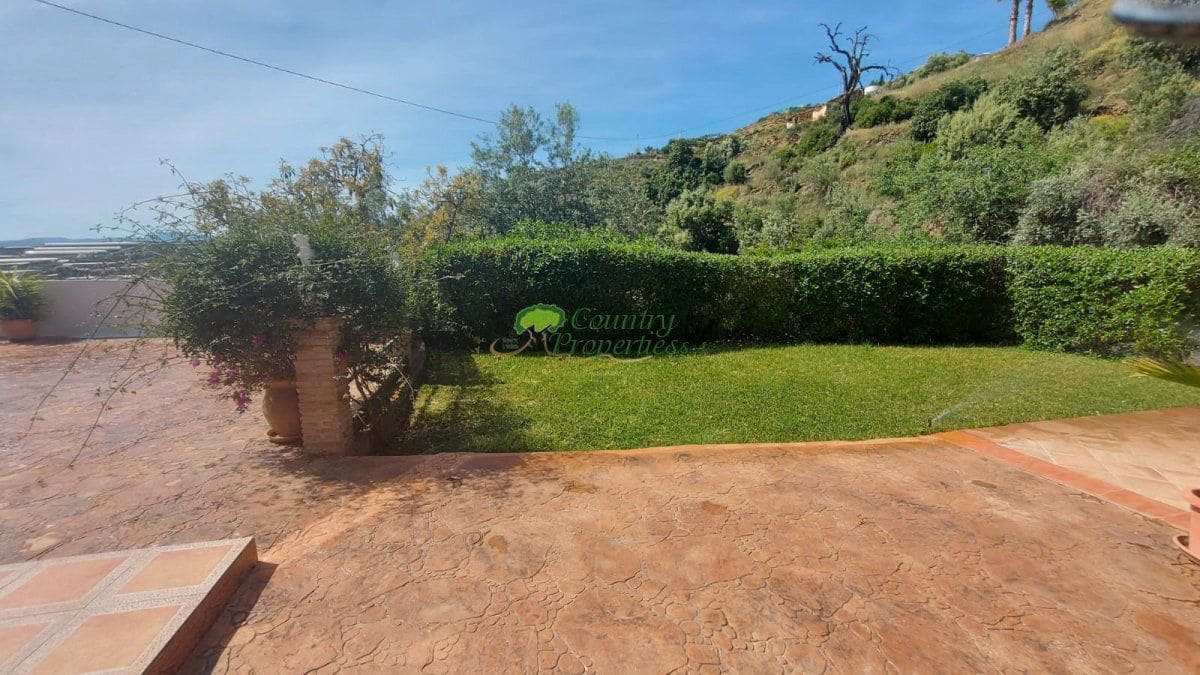 Finca/Casa Rural de 3 habitaciones en Algarrobo en alquiler con piscina garaje - 1.500 € (Ref: 9676984)