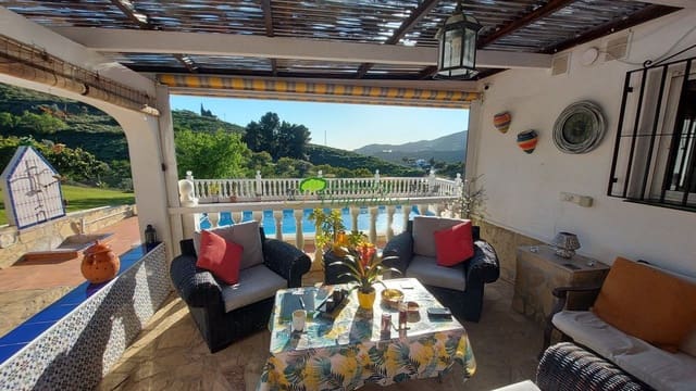 3 slaapkamer Finca/Landhuis te koop in Torrox - € 545.000 (Ref: 9714598)