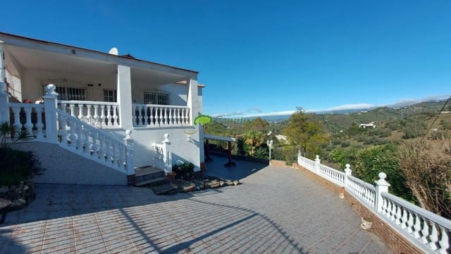 3 soverom Finca/Herregård til salgs i Canillas de Aceituno med garasje - € 295 000 (Ref: 9726434)