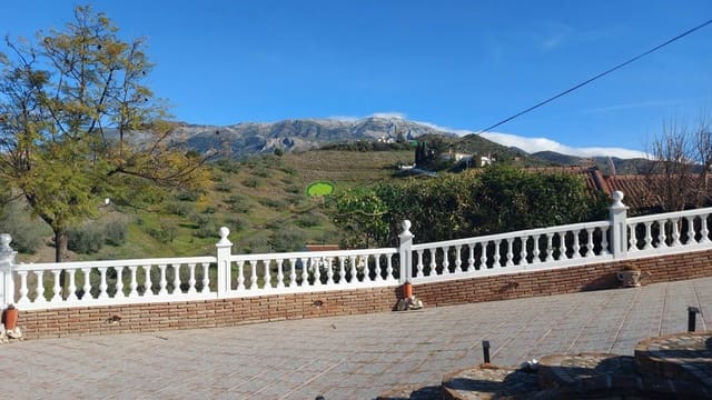 3 soverom Finca/Herregård til salgs i Canillas de Aceituno med garasje - € 295 000 (Ref: 9726434)