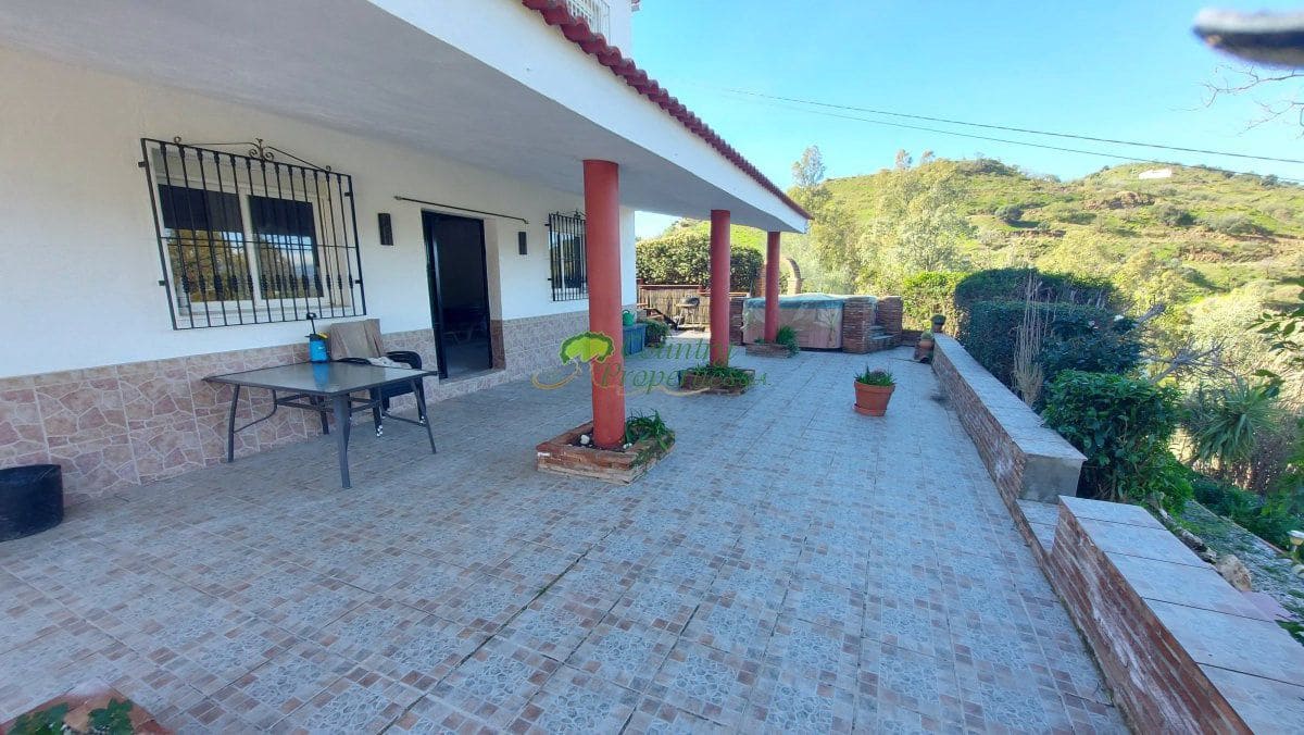 3 camera da letto Finca/Casa di Campagna in vendita in Canillas de Aceituno con garage - 295.000 € (Rif: 9726434)
