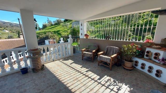 3 soverom Finca/Herregård til salgs i Canillas de Aceituno med garasje - € 295 000 (Ref: 9726434)