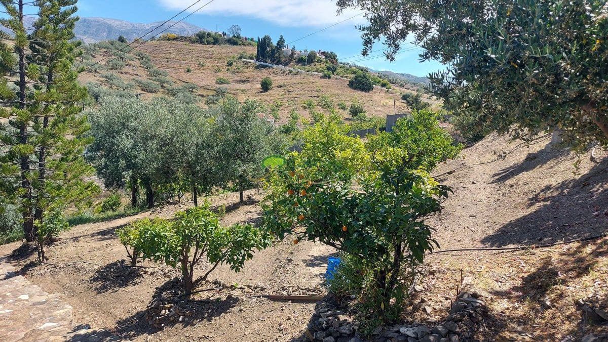 3 soverom Finca/Herregård til salgs i Canillas de Aceituno med garasje - € 279 000 (Ref: 9726434)