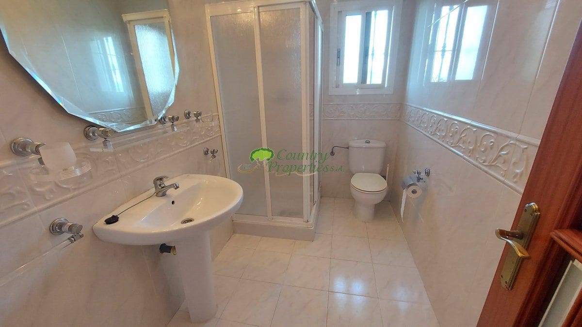 4 bedroom Finca/Country House for sale in Canillas de Aceituno - € 449,000 (Ref: 9726435)