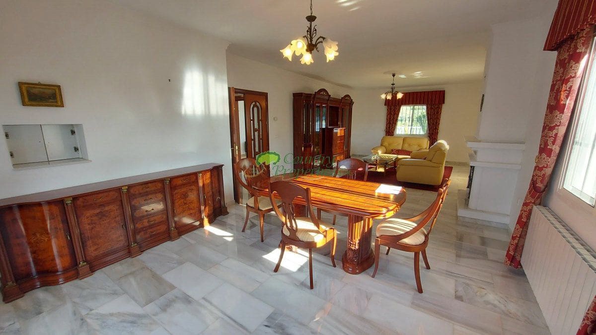 4 bedroom Finca/Country House for sale in Canillas de Aceituno - € 449,000 (Ref: 9726435)