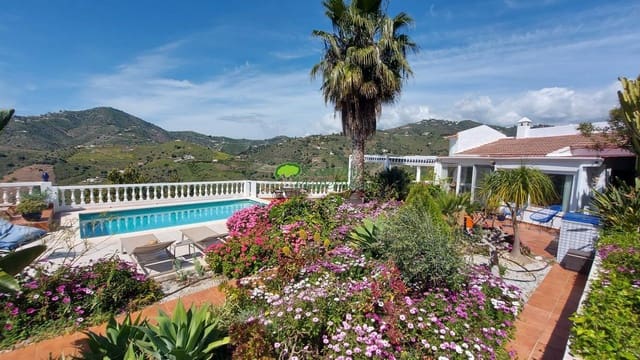 4 soverom Finca/Herregård til salgs i Torrox med garasje - € 599 000 (Ref: 9763531)