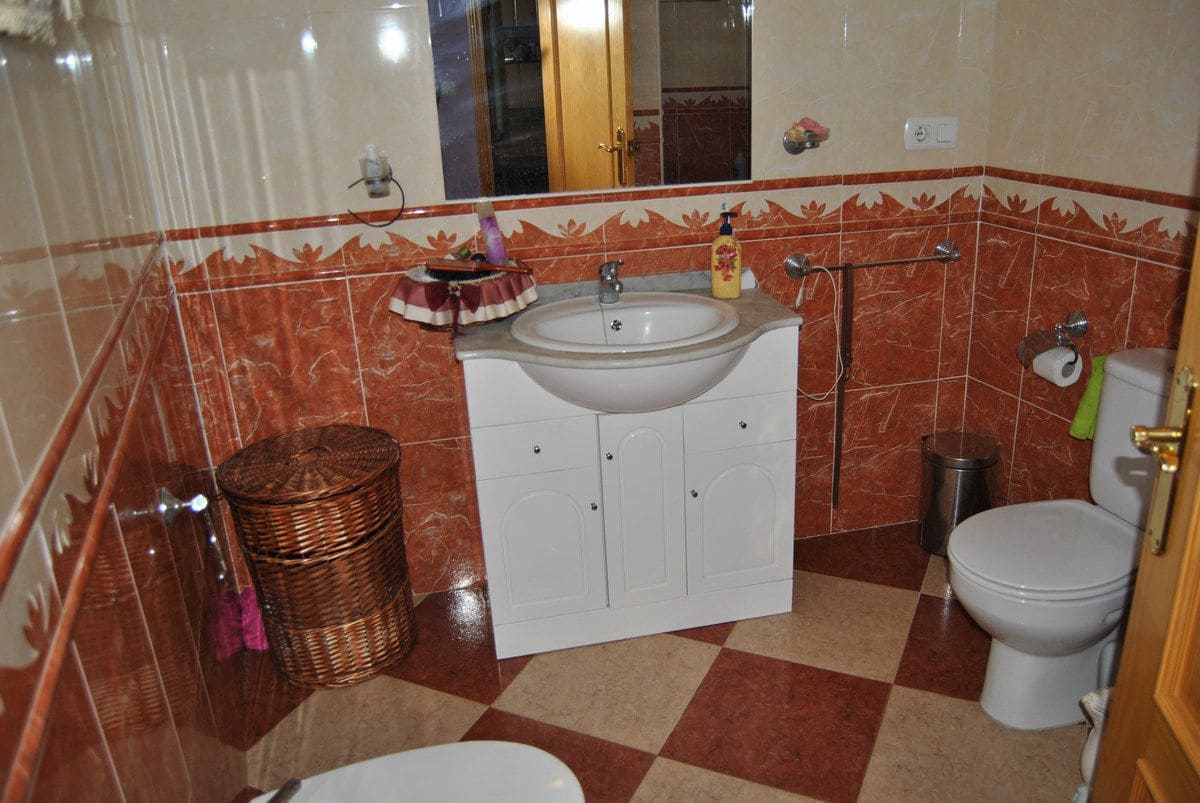 4 bedroom Townhouse for sale in Competa with garage - € 342,000 (Ref: 9777741)