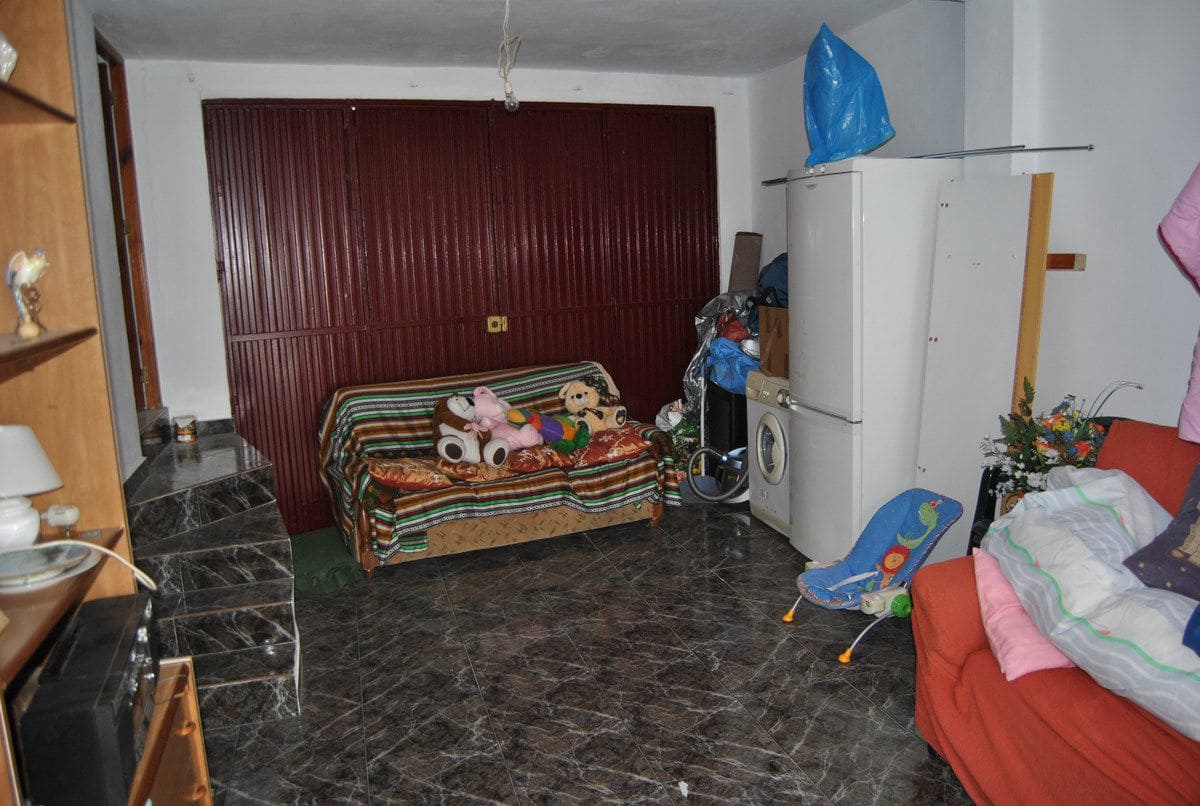 4 soverom Hus til salgs i Competa med garasje - € 148 500 (Ref: 9777742)