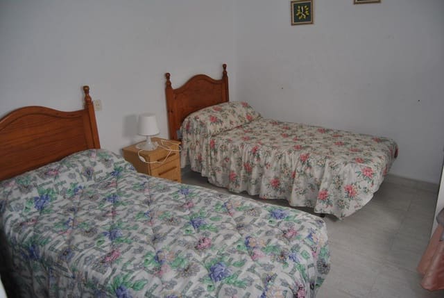 4 soverom Hus til salgs i Cómpeta med garasje - € 148 500 (Ref: 9777742)