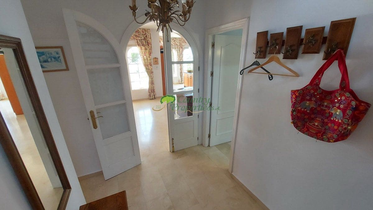 4 soveværelse Finca/Landehus til salg i Arenas med garage - € 579.000 (Ref: 9783077)