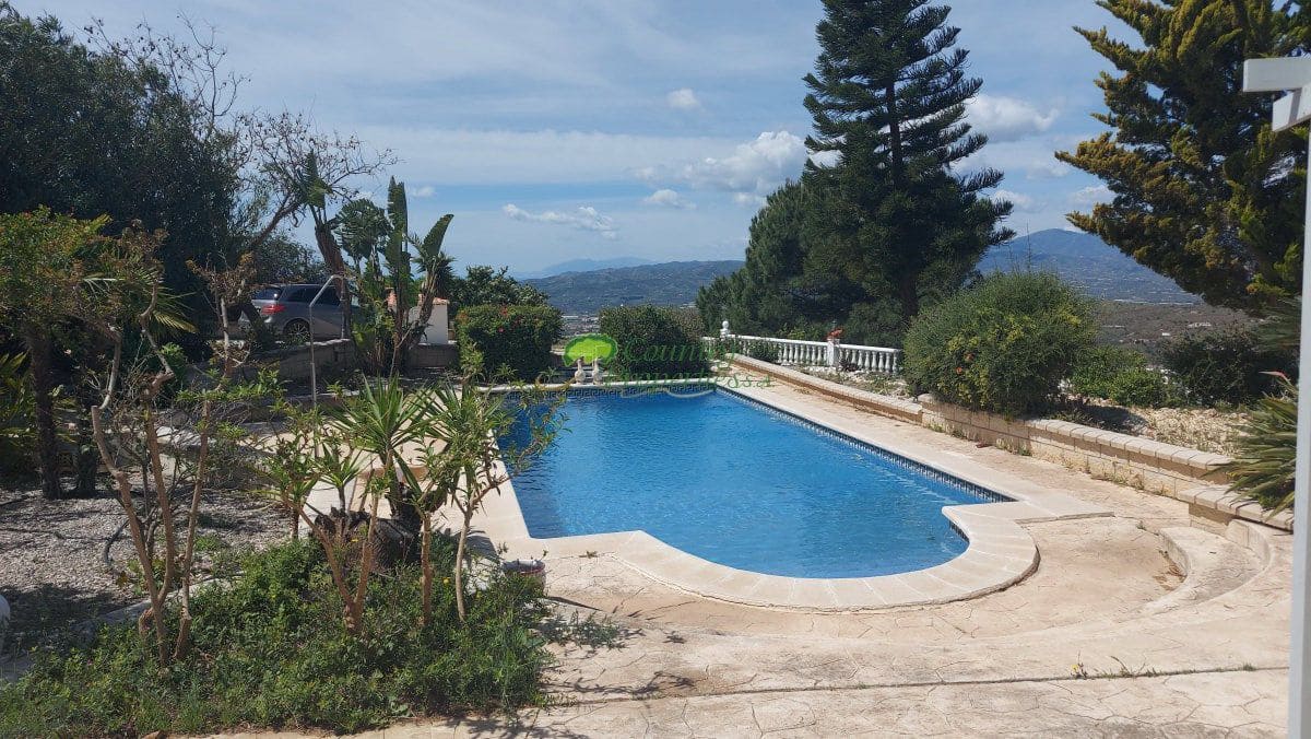 4 soveværelse Finca/Landehus til salg i Arenas med garage - € 579.000 (Ref: 9783077)