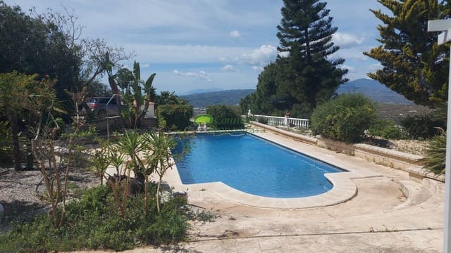 Finca/Casa Rural de 4 habitaciones en Arenas en venta con garaje - 579.000 € (Ref: 9783077)