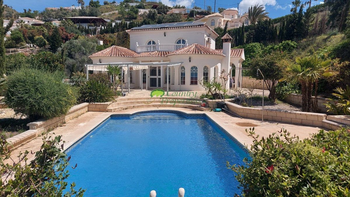 4 soveværelse Finca/Landehus til salg i Arenas med garage - € 579.000 (Ref: 9783077)