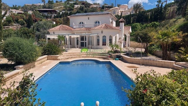 Finca/Casa Rural de 4 habitaciones en Arenas en venta con garaje - 579.000 € (Ref: 9783077)