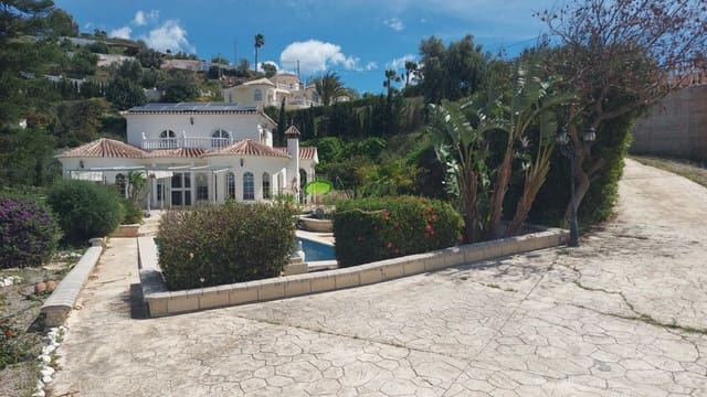 Finca/Casa Rural de 4 habitaciones en Arenas en venta con garaje - 579.000 € (Ref: 9783077)