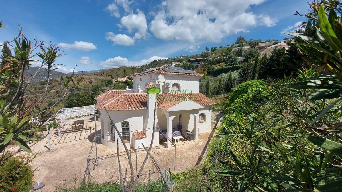 4 soveværelse Finca/Landehus til salg i Arenas med garage - € 579.000 (Ref: 9783077)