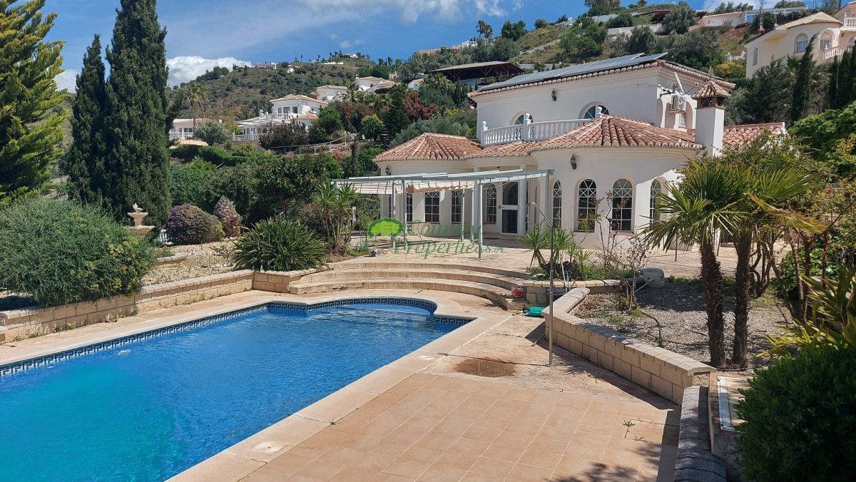 4 soveværelse Finca/Landehus til salg i Arenas med garage - € 579.000 (Ref: 9783077)