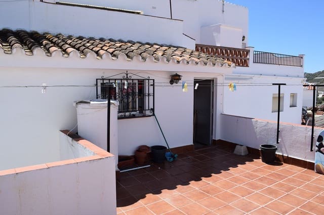 3 bedroom Townhouse for sale in Torrox with garage - € 212,000 (Ref: 9804073)