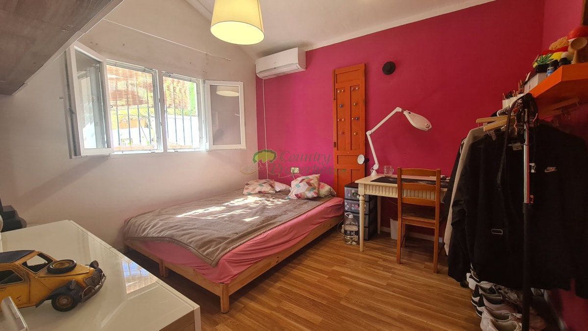 4 Zimmer Finca/Landgut zu verkaufen in Competa - 315.000 € (Ref: 9817780)