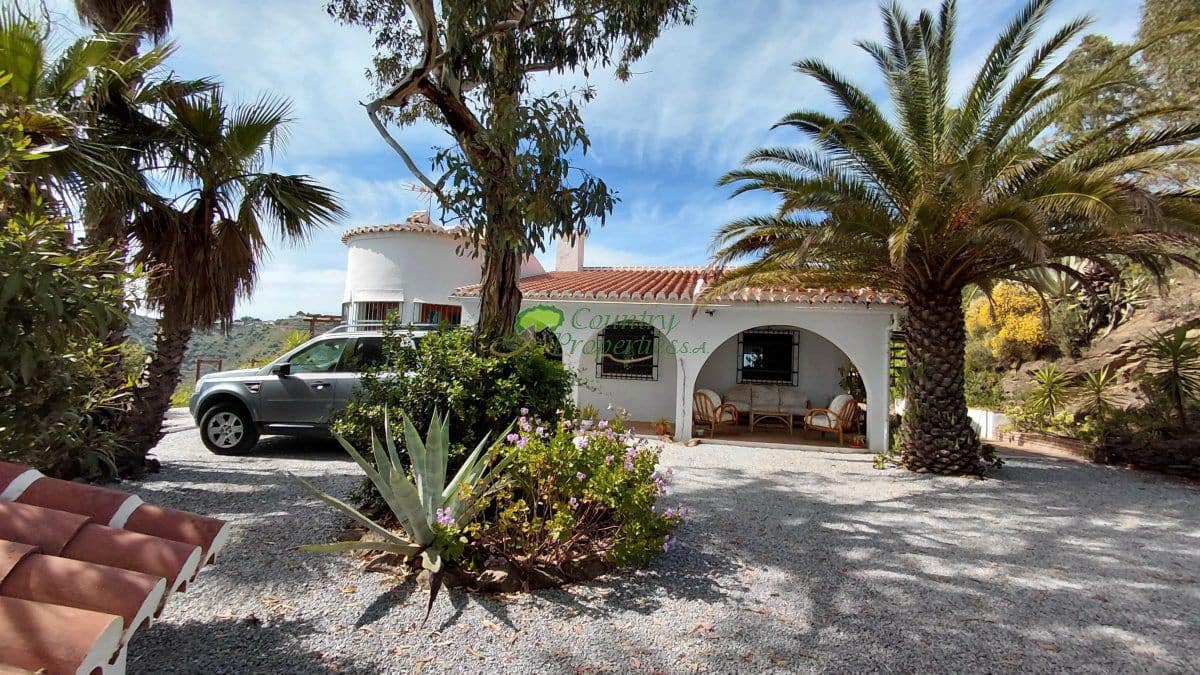 3 bedroom Finca/Country House for sale in Competa - € 435,000 (Ref: 9838966)