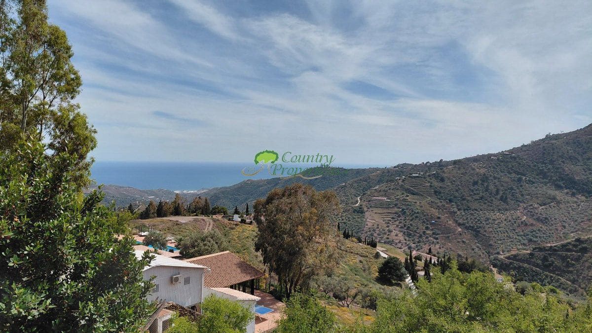 3 bedroom Finca/Country House for sale in Competa - € 435,000 (Ref: 9838966)