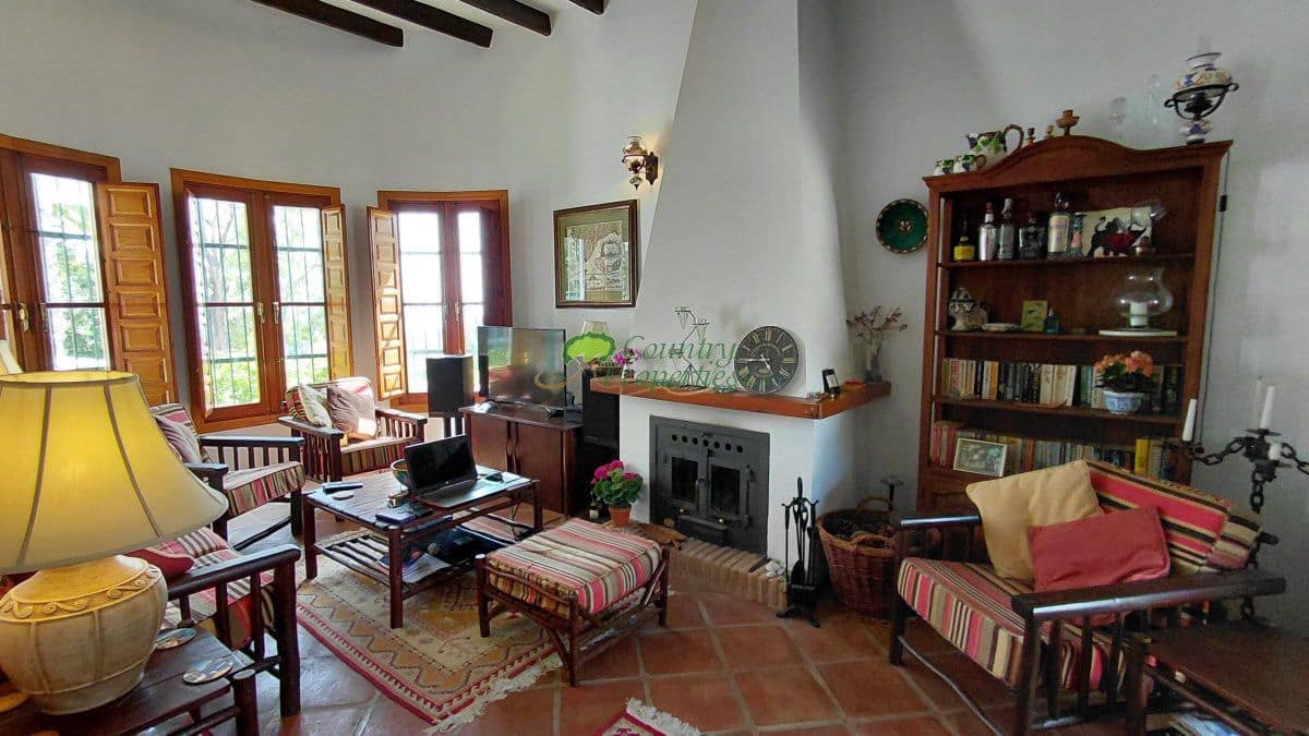 3 bedroom Finca/Country House for sale in Competa - € 435,000 (Ref: 9838966)