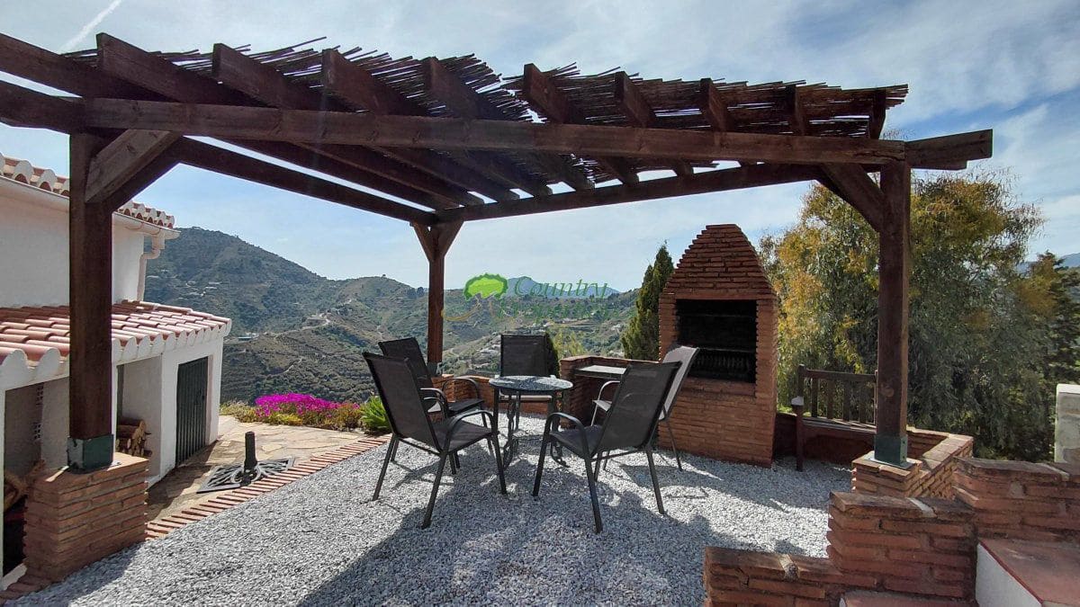 3 bedroom Finca/Country House for sale in Competa - € 435,000 (Ref: 9838966)