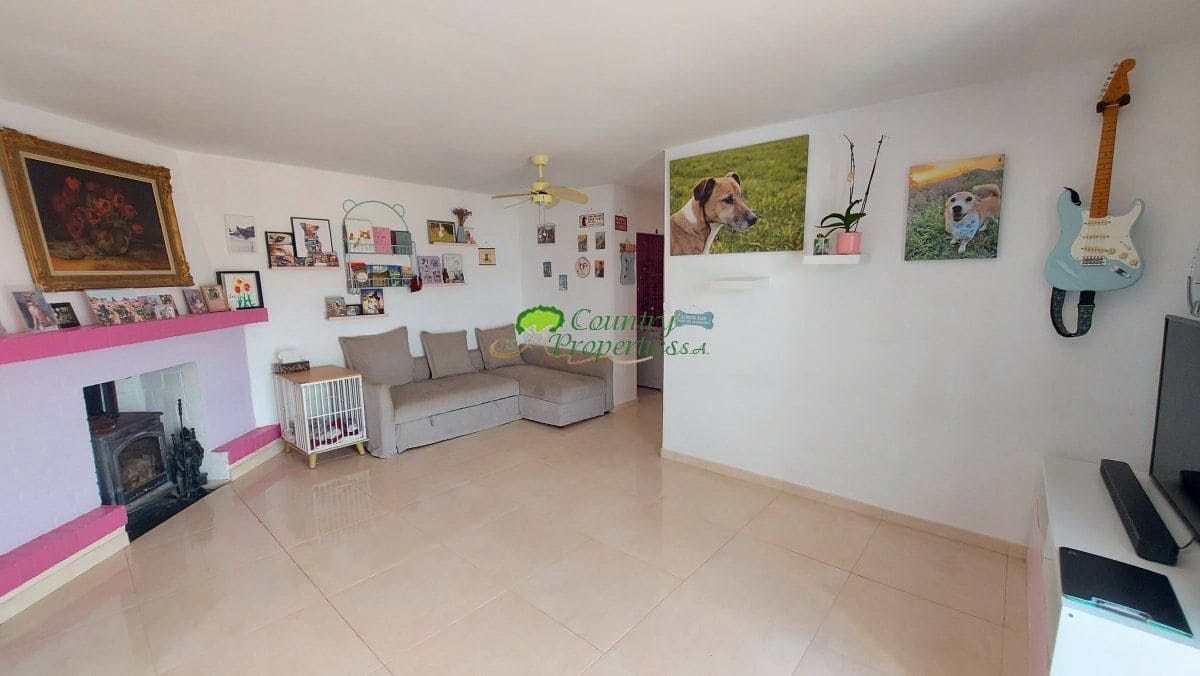 3 bedroom Finca/Country House for sale in Torrox - € 475,000 (Ref: 9838967)