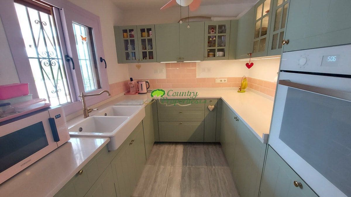 3 bedroom Finca/Country House for sale in Torrox - € 475,000 (Ref: 9838967)