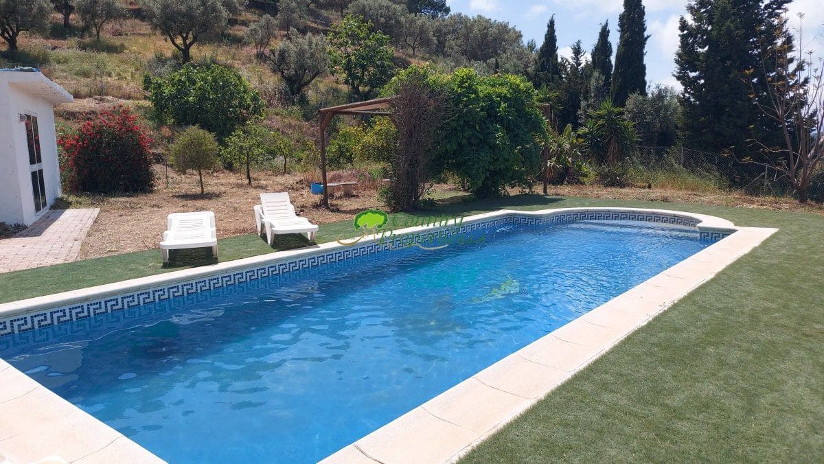 3 bedroom Finca/Country House for sale in Torrox - € 475,000 (Ref: 9838967)