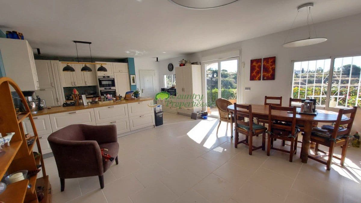 3 bedroom Villa for sale in Torrox - € 449,000 (Ref: 9845088)