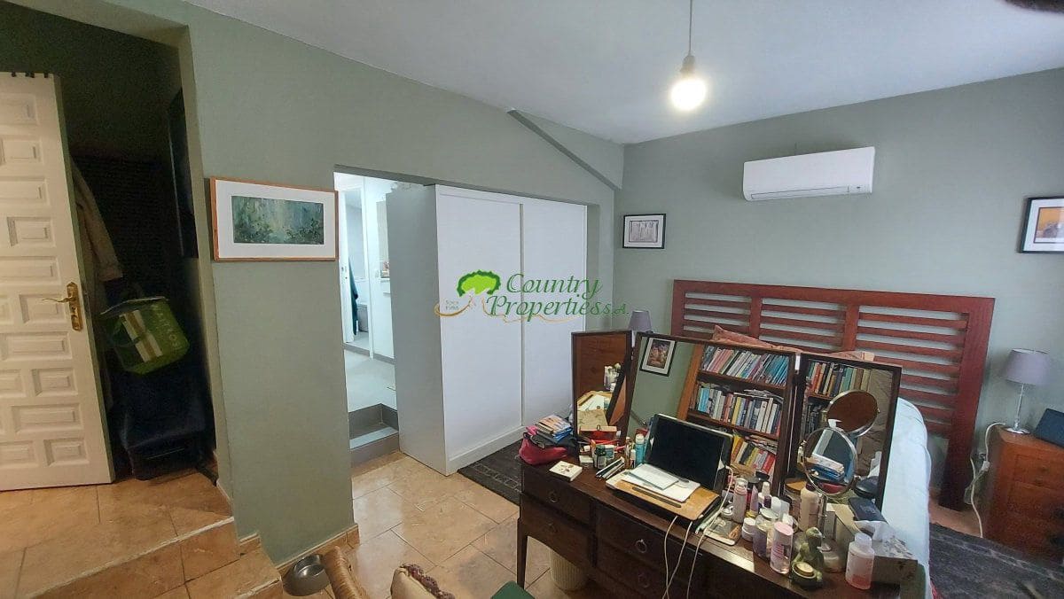 3 bedroom Villa for sale in Torrox - € 449,000 (Ref: 9845088)