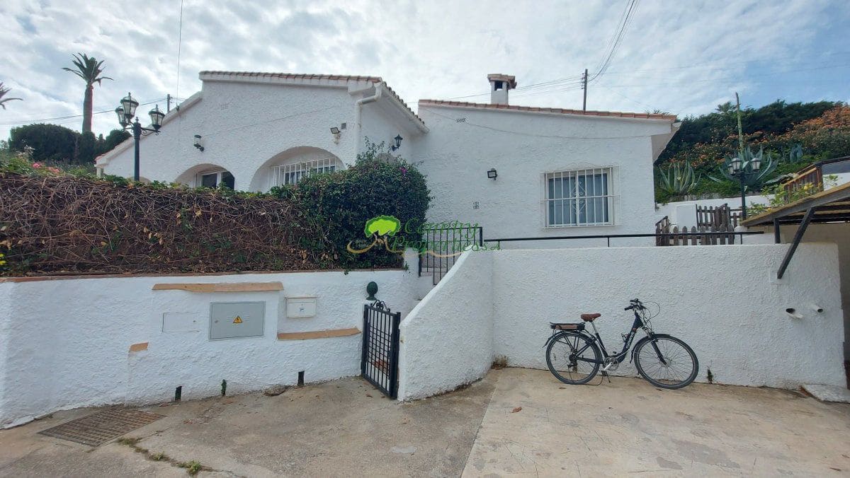3 bedroom Villa for sale in Torrox - € 449,000 (Ref: 9845088)