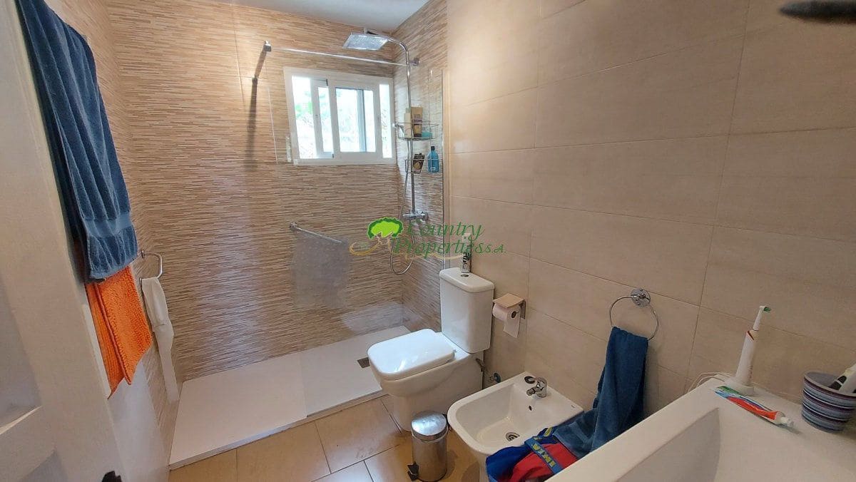 3 bedroom Villa for sale in Torrox - € 449,000 (Ref: 9845088)
