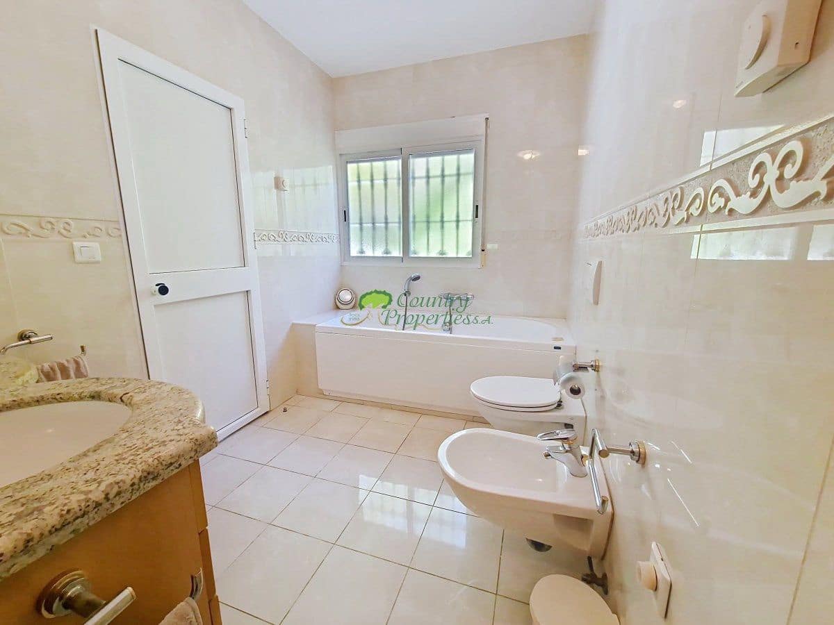 4 camera da letto Finca/Casa di Campagna in vendita in Velez-Malaga con garage - 890.000 € (Rif: 9855064)