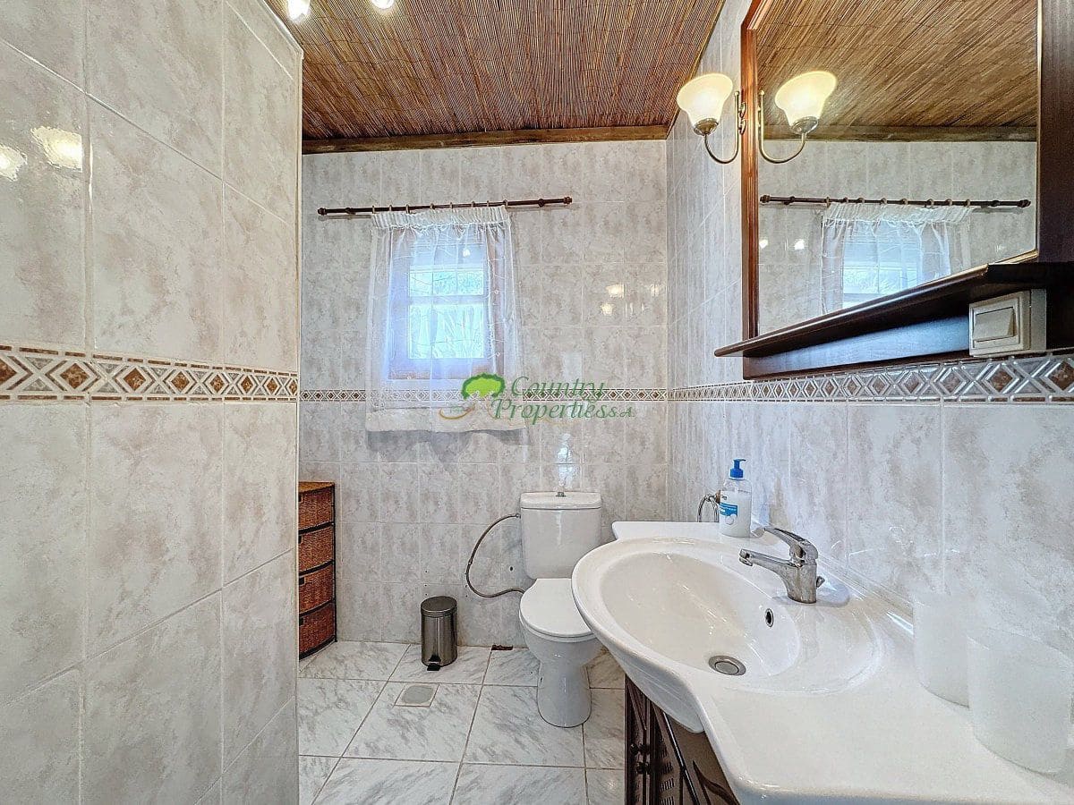 8 Zimmer Finca/Landgut zu verkaufen in Sedella mit Garage - 695.000 € (Ref: 9857515)