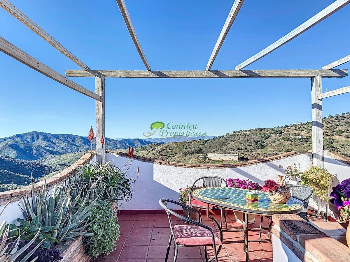 8 Zimmer Finca/Landgut zu verkaufen in Sedella mit Garage - 695.000 € (Ref: 9857515)