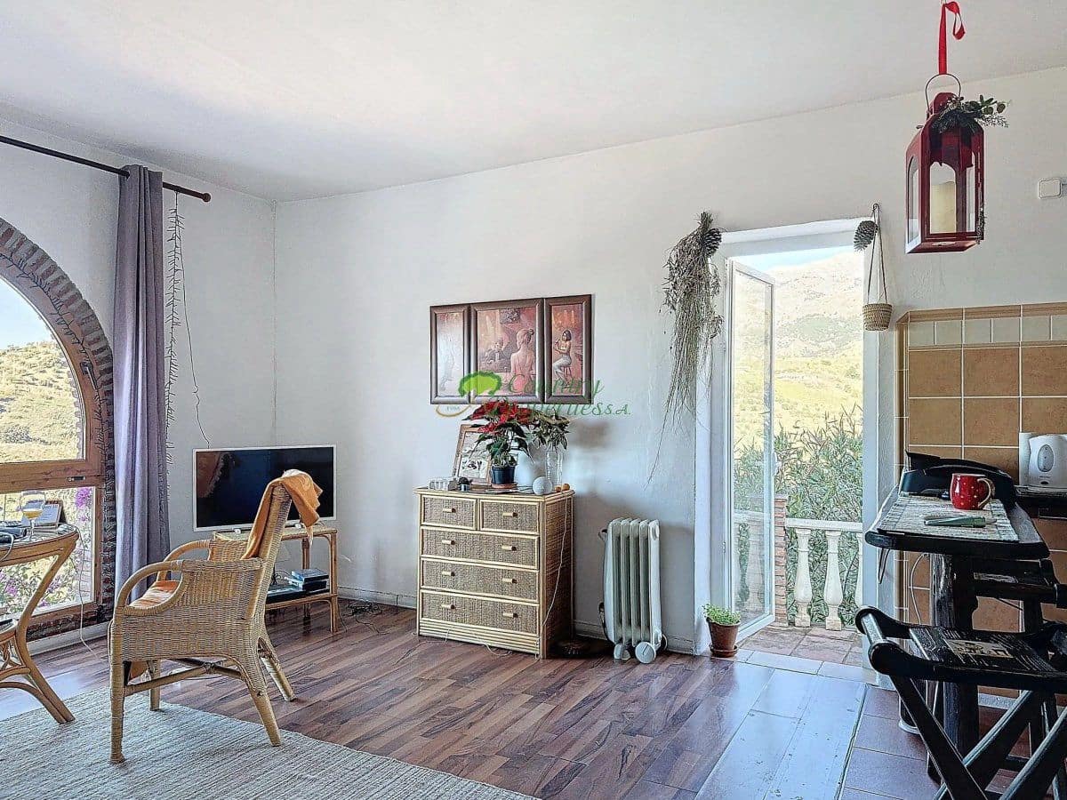 8 Zimmer Finca/Landgut zu verkaufen in Sedella mit Garage - 695.000 € (Ref: 9857515)