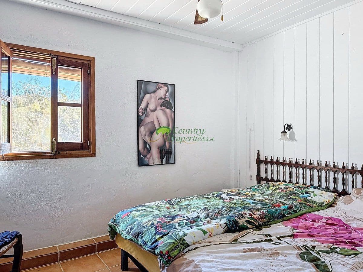 8 Zimmer Finca/Landgut zu verkaufen in Sedella mit Garage - 695.000 € (Ref: 9857515)