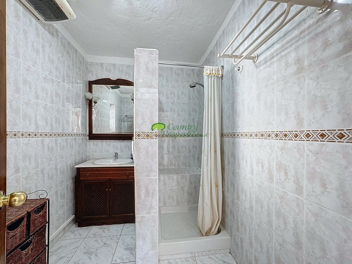 8 Zimmer Finca/Landgut zu verkaufen in Sedella mit Garage - 695.000 € (Ref: 9857515)